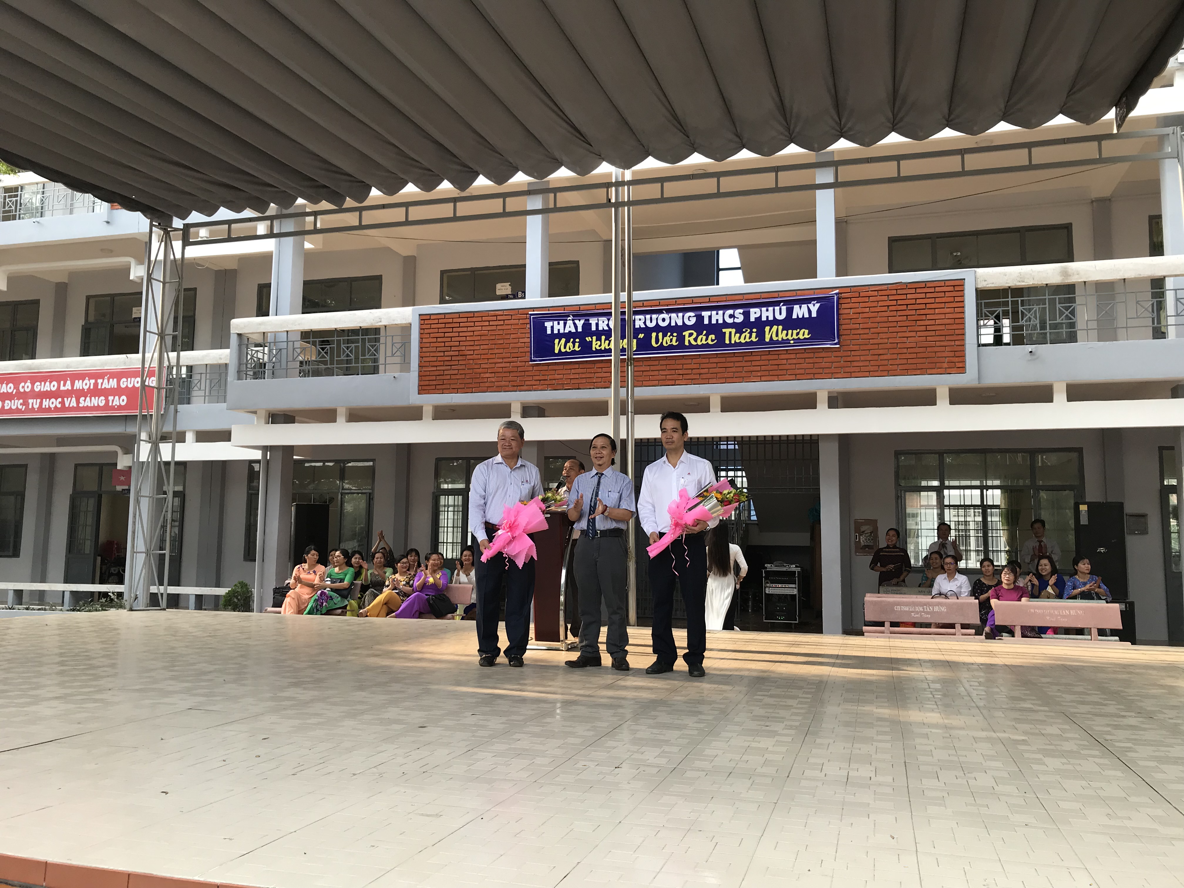 Trao học bổng cho các trường trên địa bàn Thị xã Phú Mỹ, tỉnh BR-VT